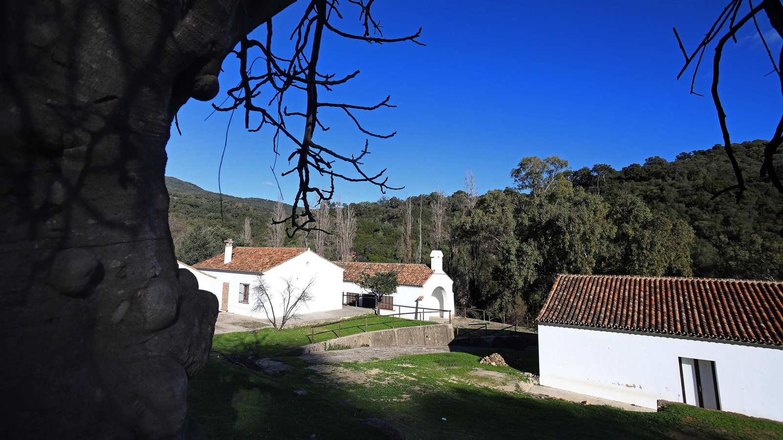 Las mejores fotos del Poblado del Corchado en San Pablo de Buceite
