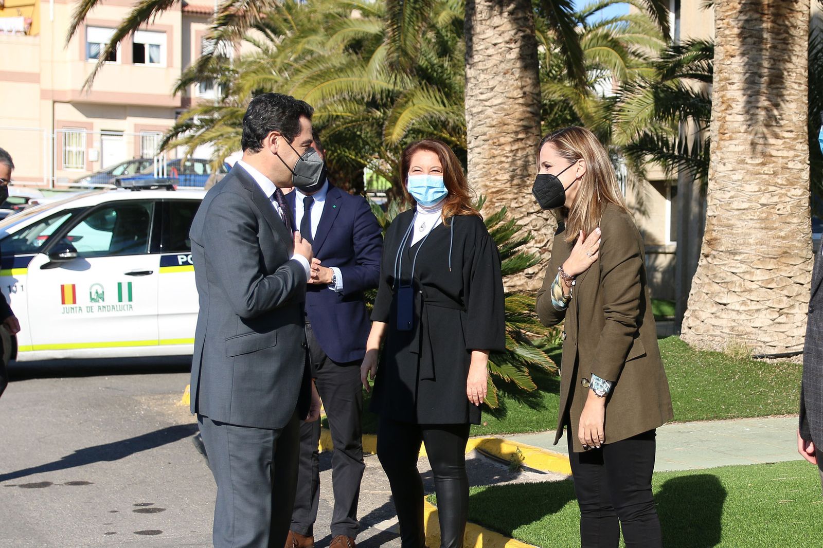 Fotogalería Juanma Moreno visita la cooperativa Murgiverde