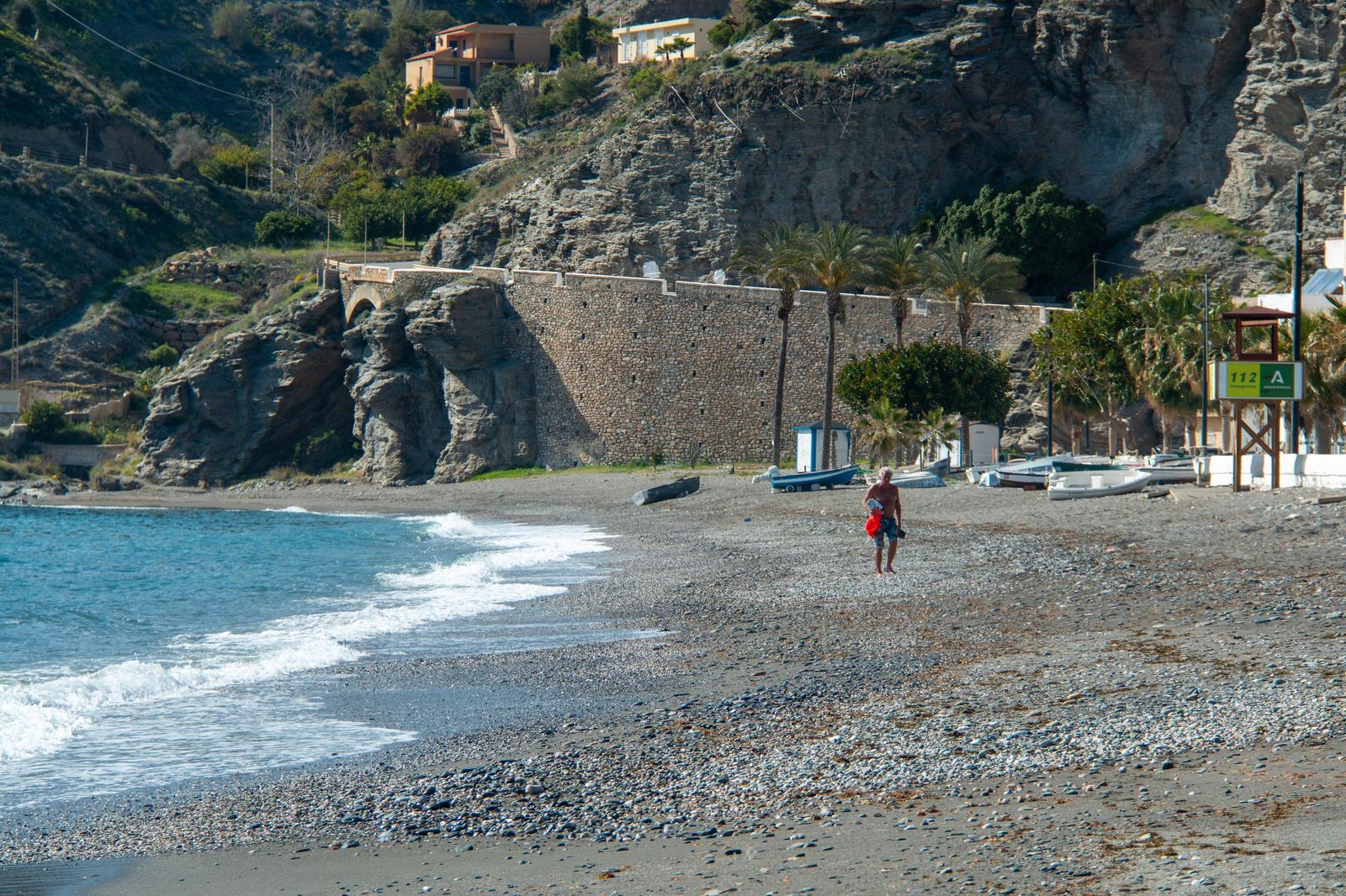 Así están las playas de Granada a pocos días de la Semana Santa