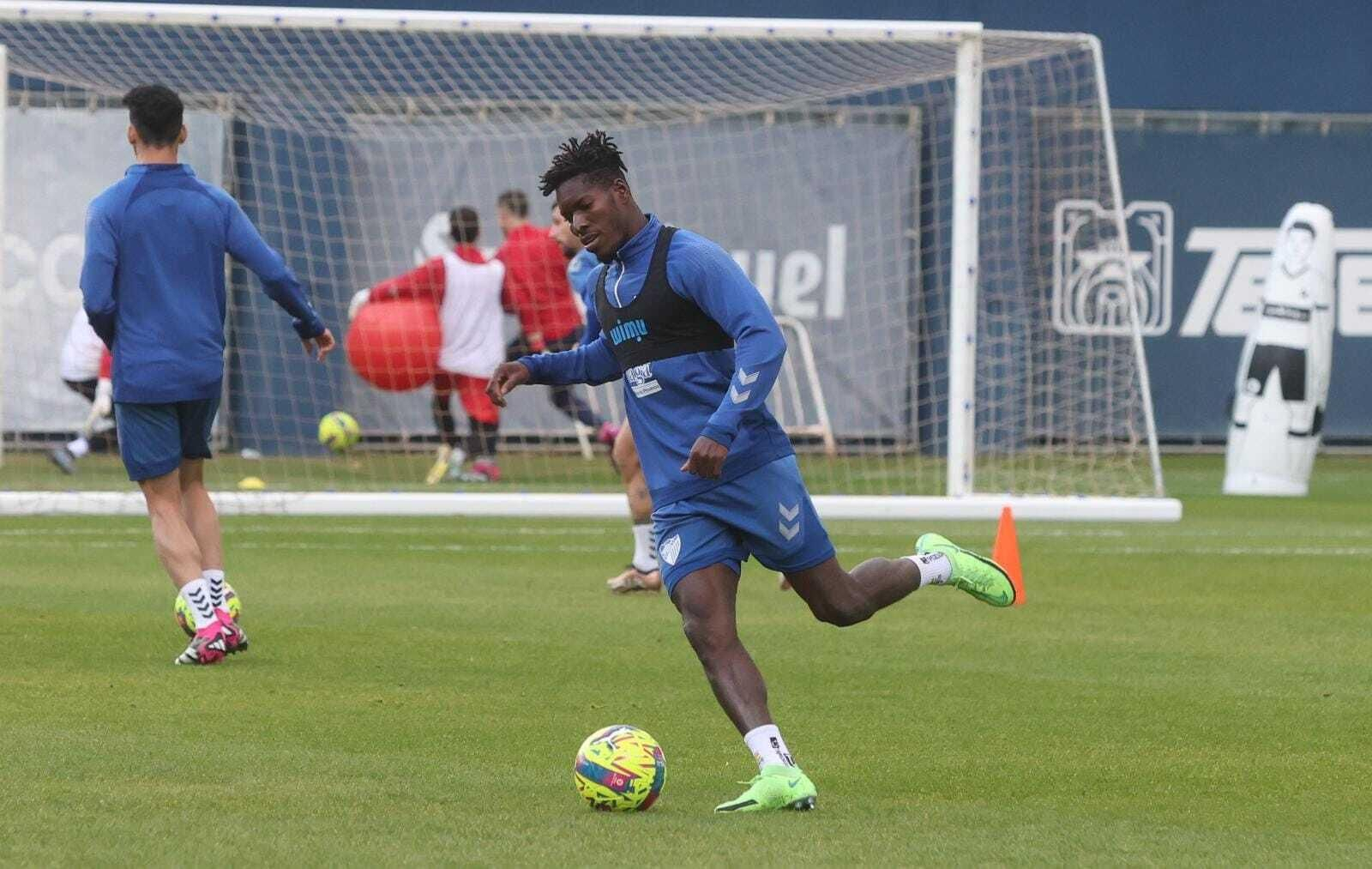 Las fotos del entrenamiento con Pepe Mel al frente