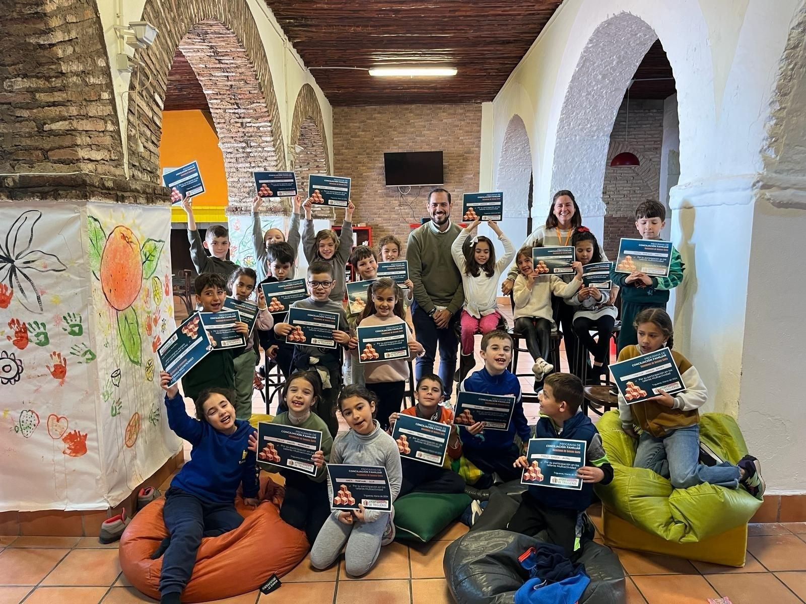 Niños de todas las edades han participado en los talleres de conciliación en Semana Santa del Ayuntamiento de Trigueros. Niños de todas las edades han participado en los talleres de conciliación en Semana Santa del Ayuntamiento de Trigueros.