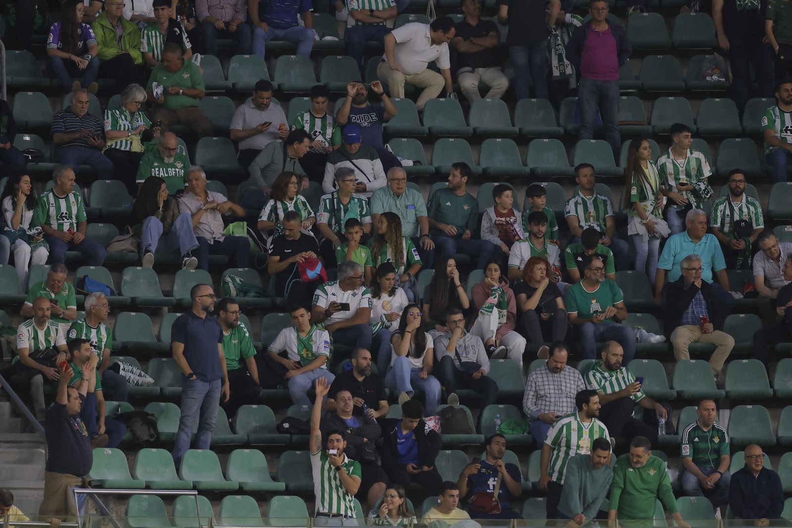 Búscate en las fotos de Betis-Getafe