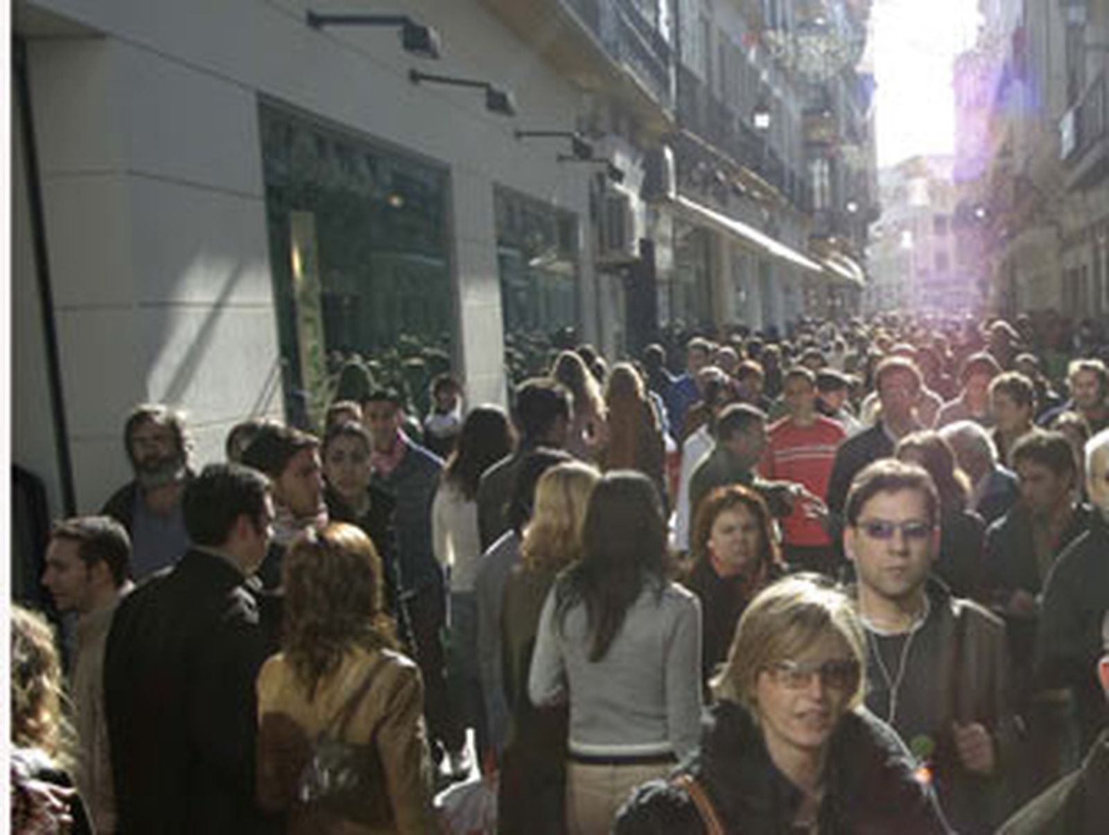 El horario libre de comercios en el centro queda en manos de la Junta