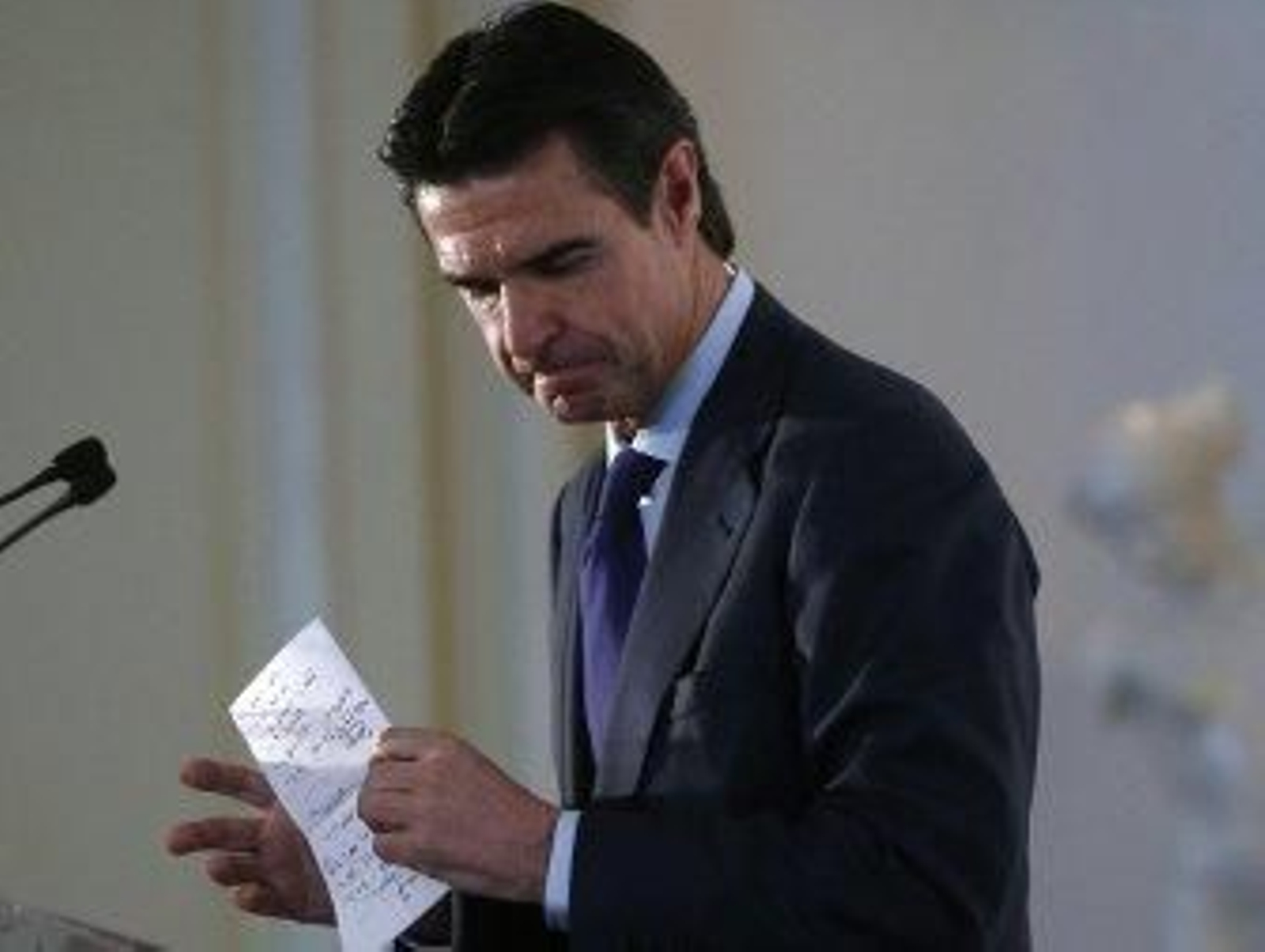 Soria renuncia como ministro de Industria Soria renuncia como ministro de Industria