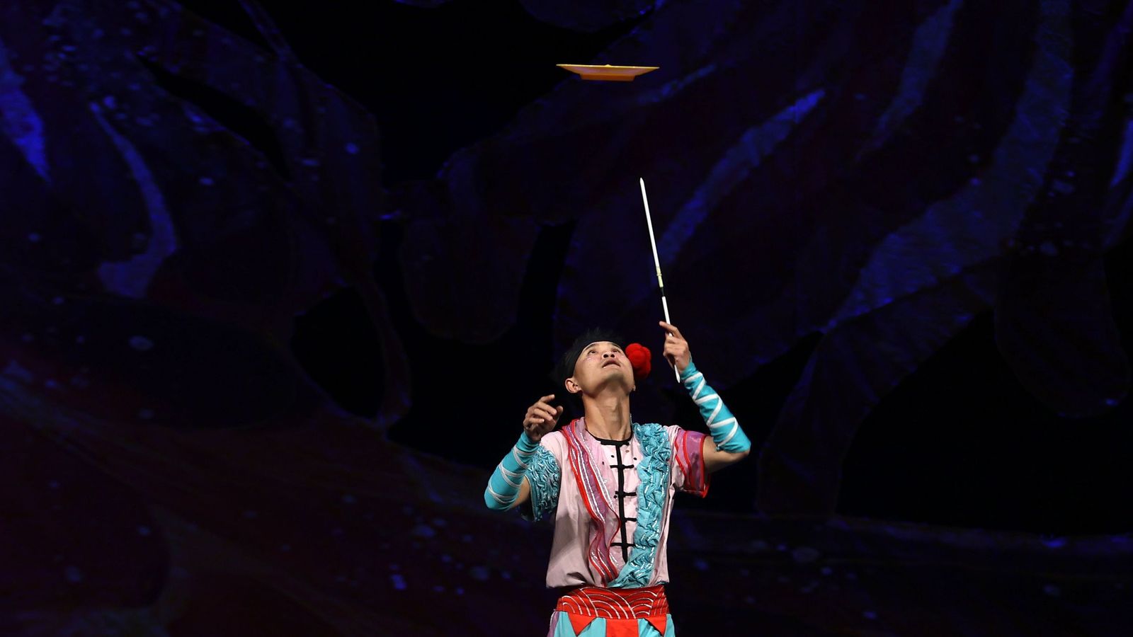 Imágenes del 'Gran Circo Acrobático de China' en el Teatro Villamarta