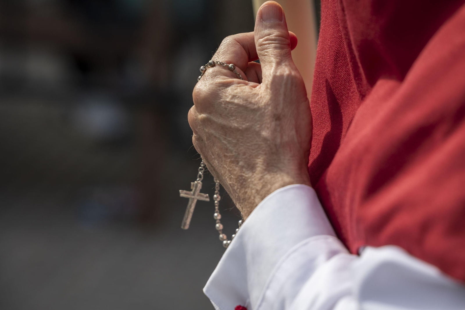 Las imágenes de la procesión de Afligidos de San Fernando en el Lunes Santo de la Semana Santa 2025