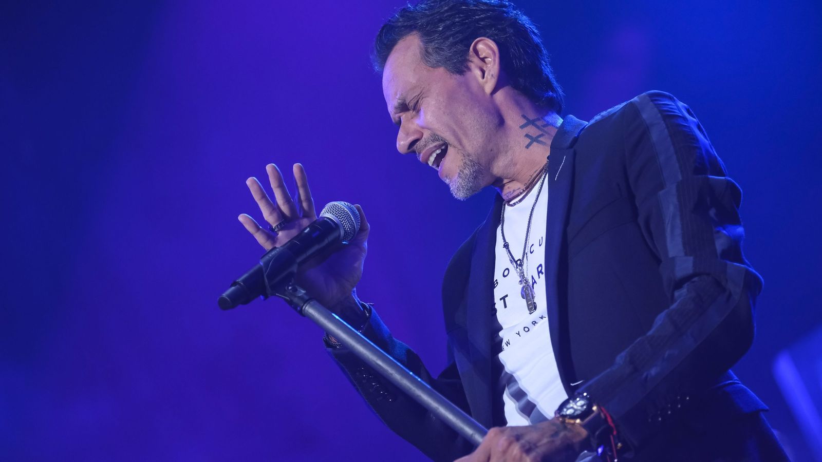 El cantante Marc Anthony en concierto.