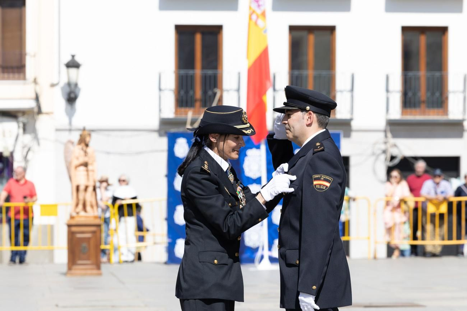 Acto por el día de la Policía Nacional, con motivo de la festividad los Santos Ángeles Custodios