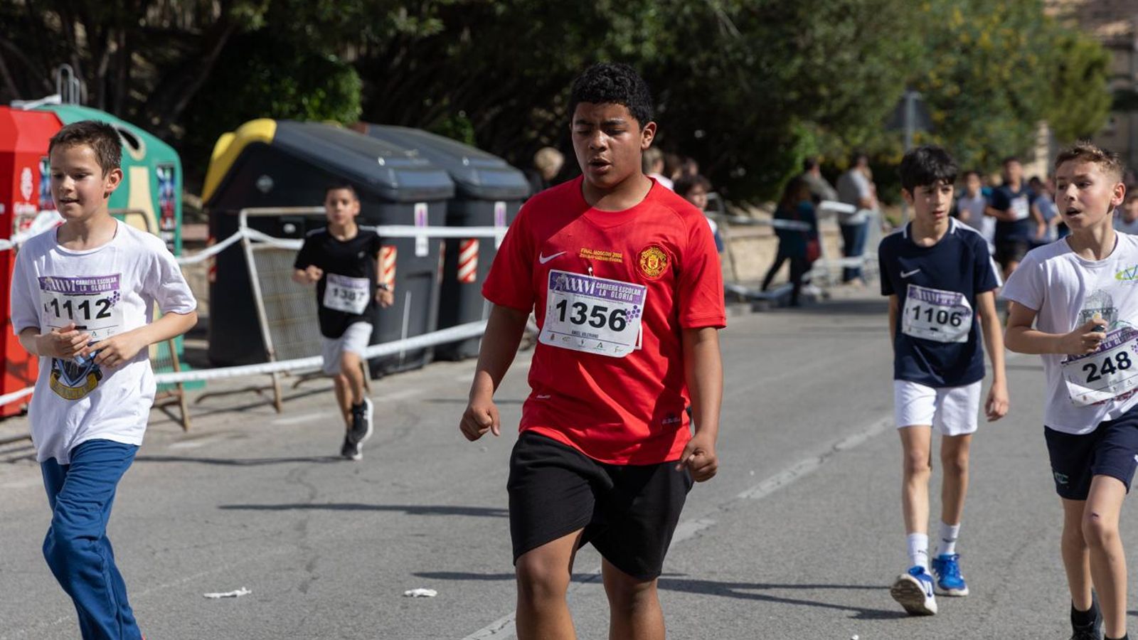 La carrera escolar de “La Gloria” que aúna inclusión y solidaridad, en imágenes