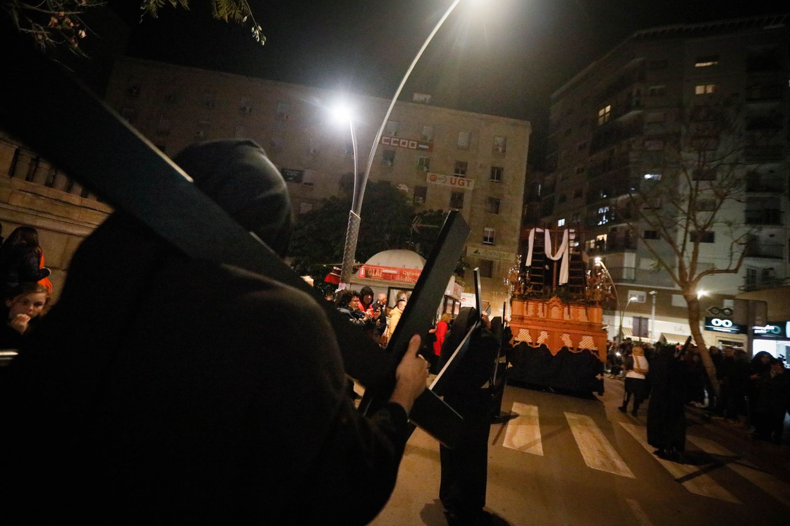La procesión de La Caridad de Almería, en imágenes