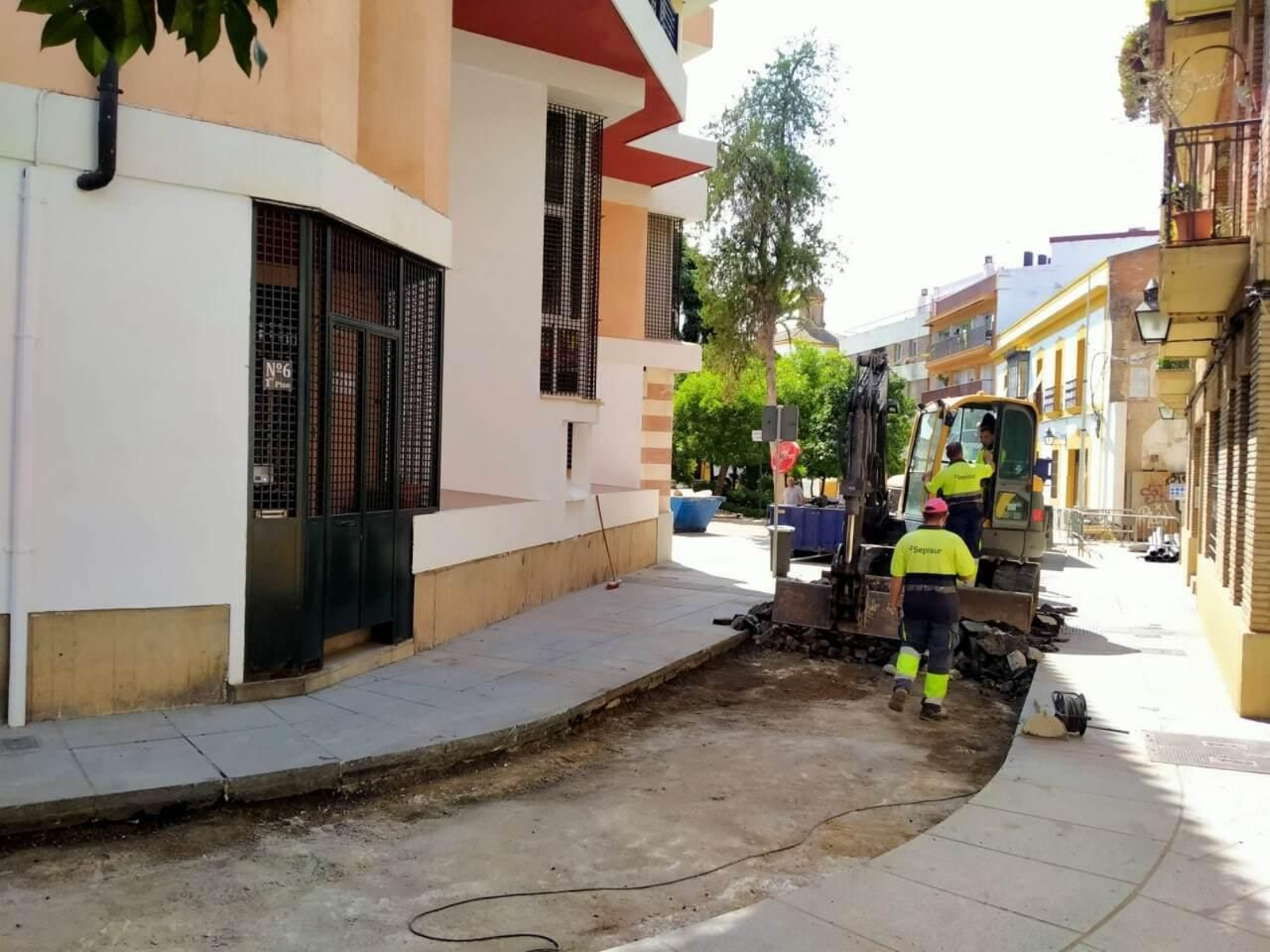 Obras de la calle Ramírez de las Casas Deza y Carbonell y Morand.