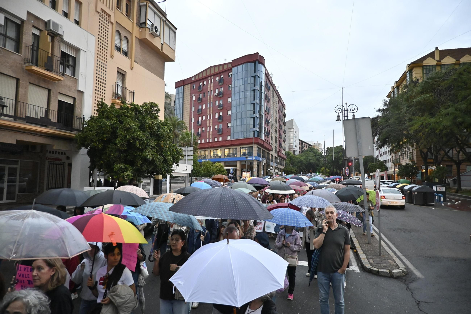 Las mejores imágenes de la manifestación por la sanidad en Huelva