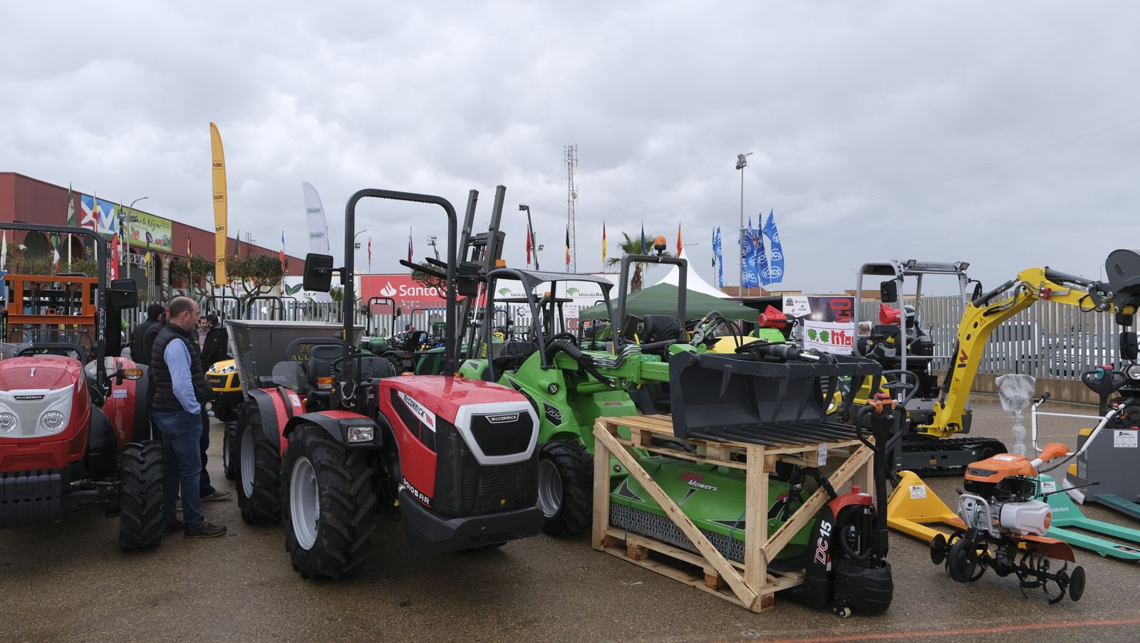 Imágenes del primer día de Expolevante Níjar.