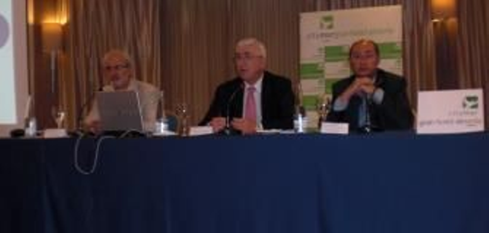 Gómez Perinán señala que la LAULA refuerza la autonomía de los ayuntamientos