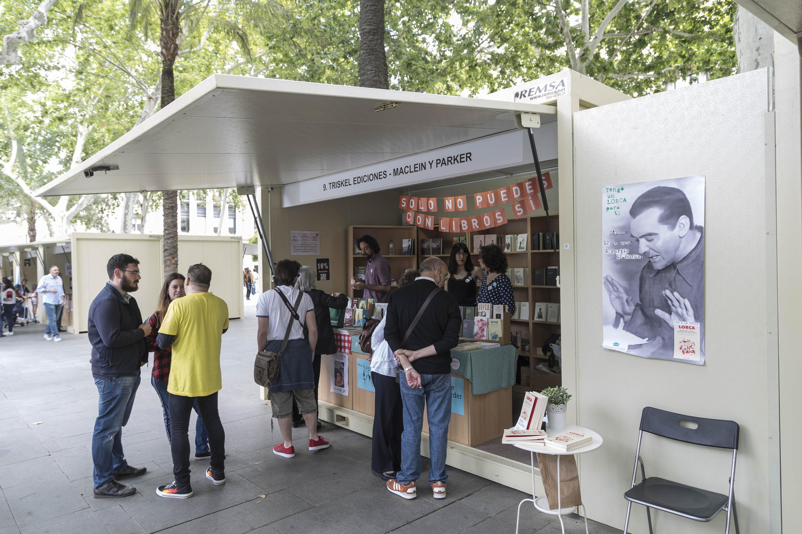 El expositor de Triskel Ediciones y Maclein y Parker, dos de los sellos sevillanos que han participado en la Feria.