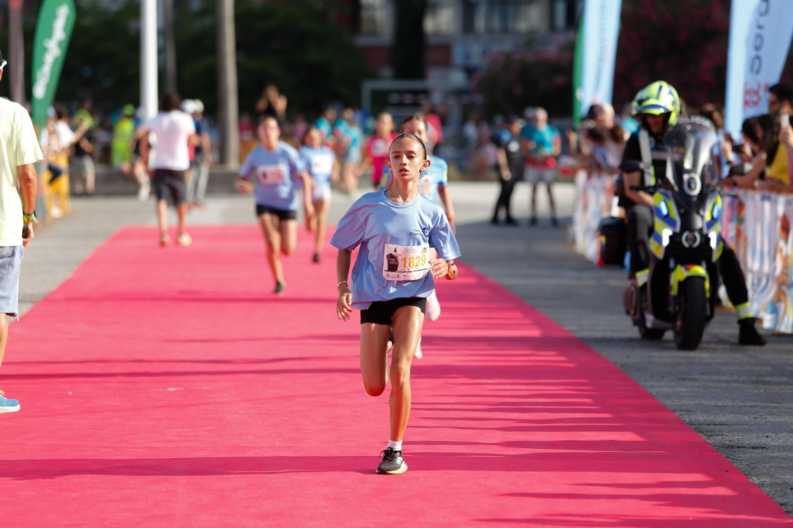 Búscate en la galería de fotos de categorías inferiores de la XXIII Carrera Popular Puerto Bahía de Algeciras