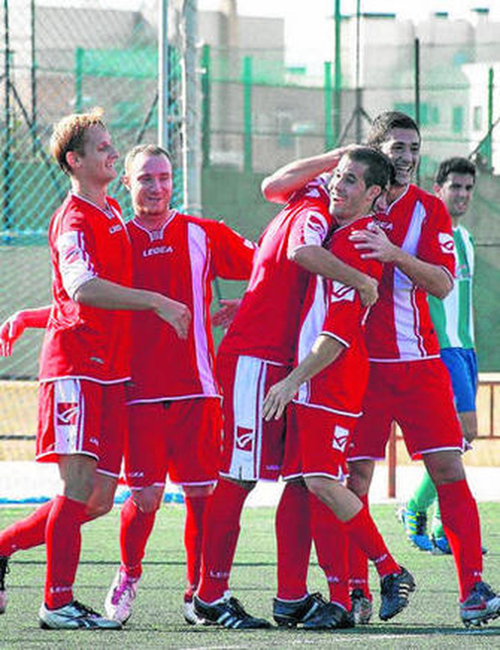 Jugadores del Zapillo Atlético celebrando un gol.