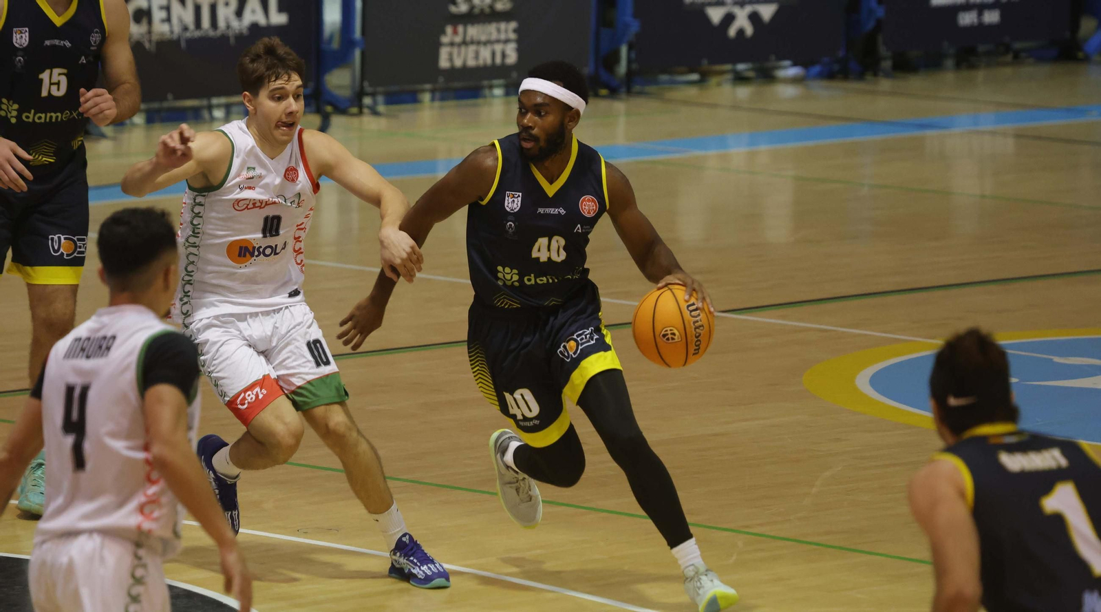 Las fotos del Udea Algeciras - Caja 87 de la Segunda FEB de baloncesto