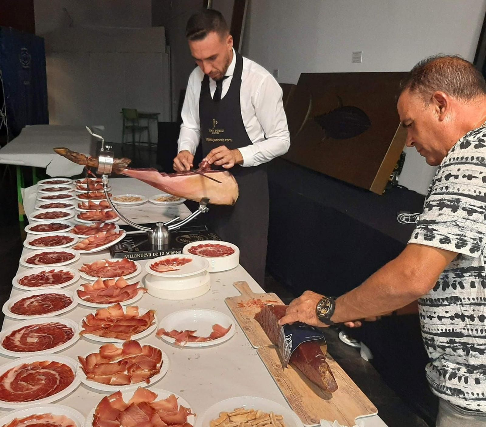 Ambos cortadores, en plena tarea