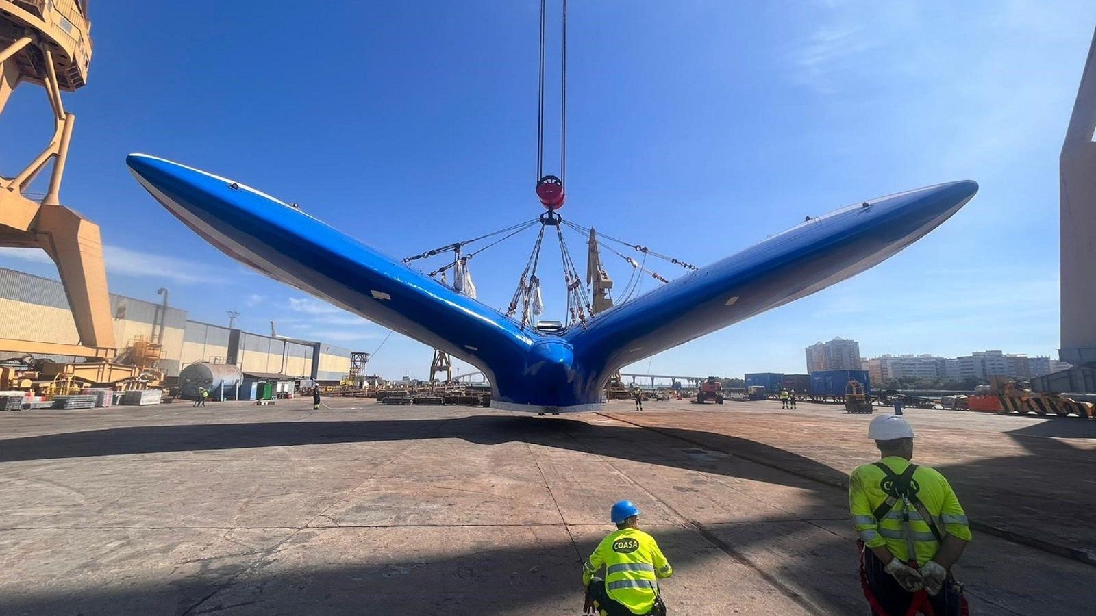 Una de las muchas operaciones complicadas que hacen que el astillero de Cádiz sea uno de los mejor valorados del mundo.