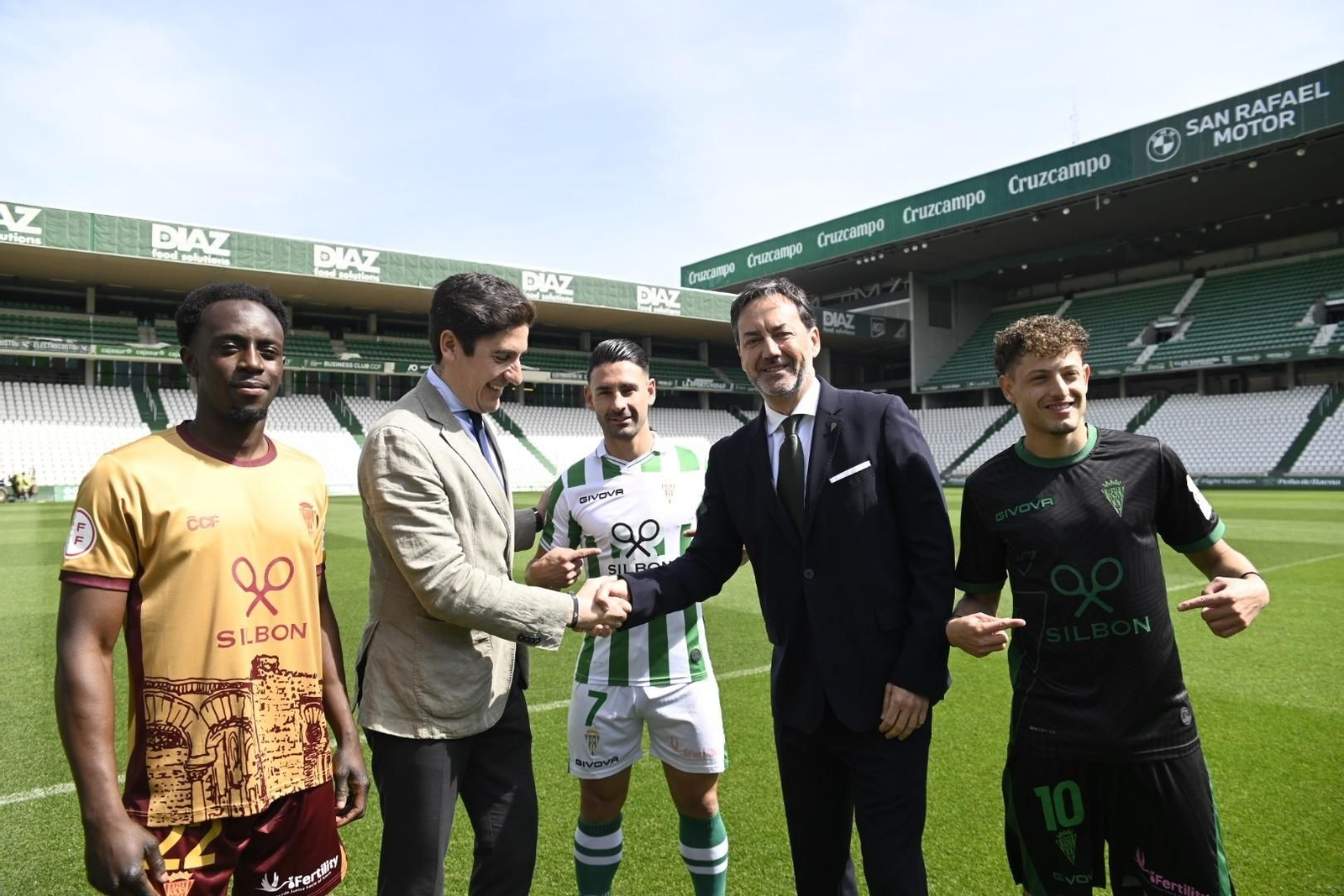 Las imágenes de la presentación del acuerdo entre el Córdoba CF y Silbon