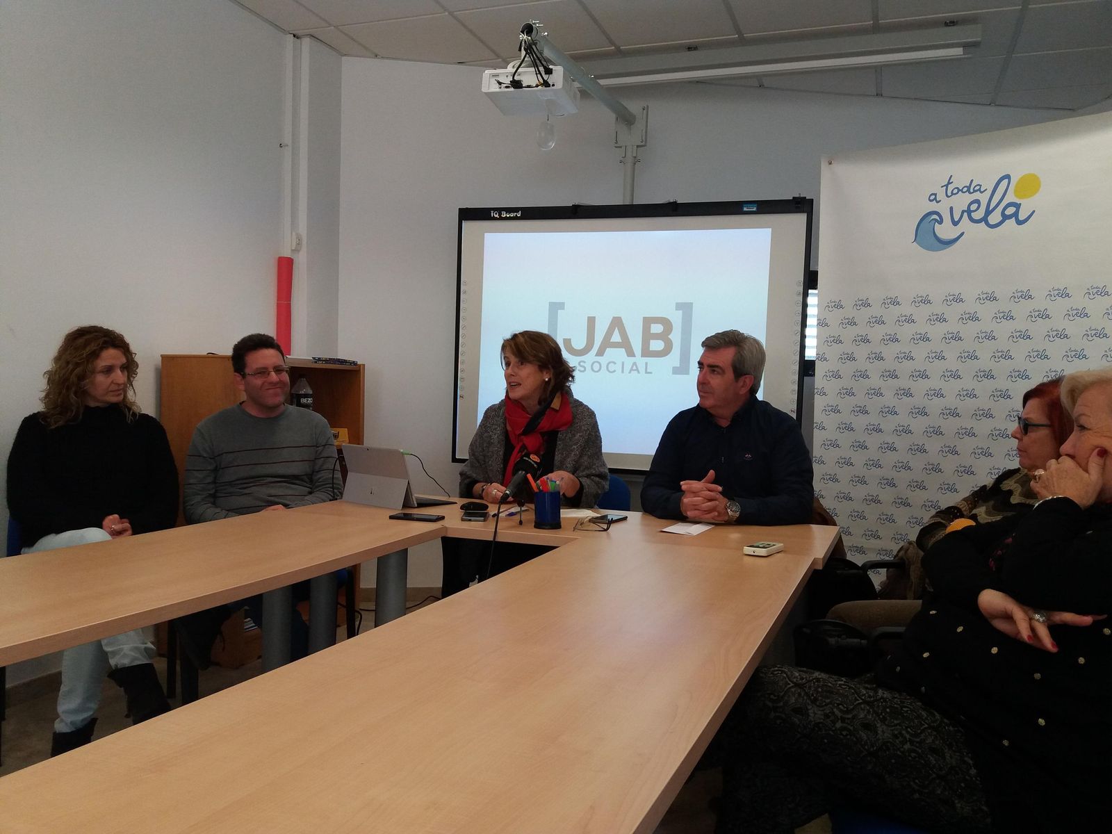 Rueda de prensa en la sede de 'A Toda Vela'.