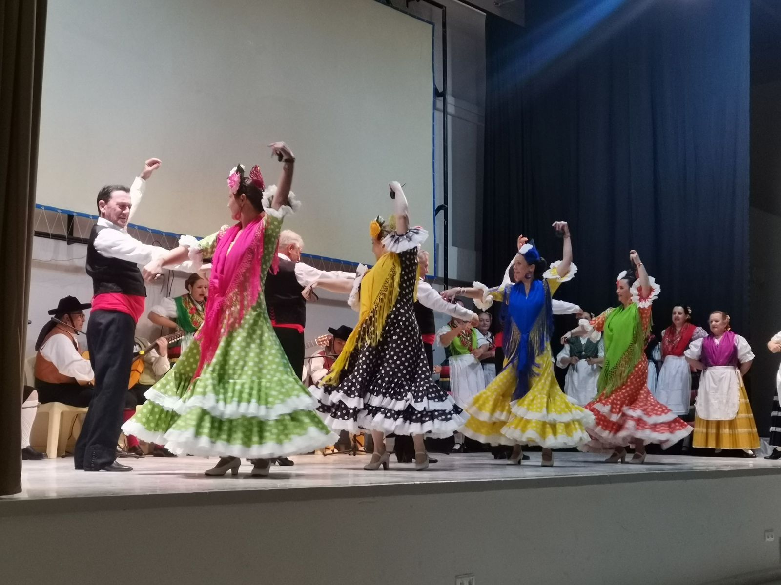 Fandanguillos, soleares y parrales animan a los reos de ‘El Acebuche’