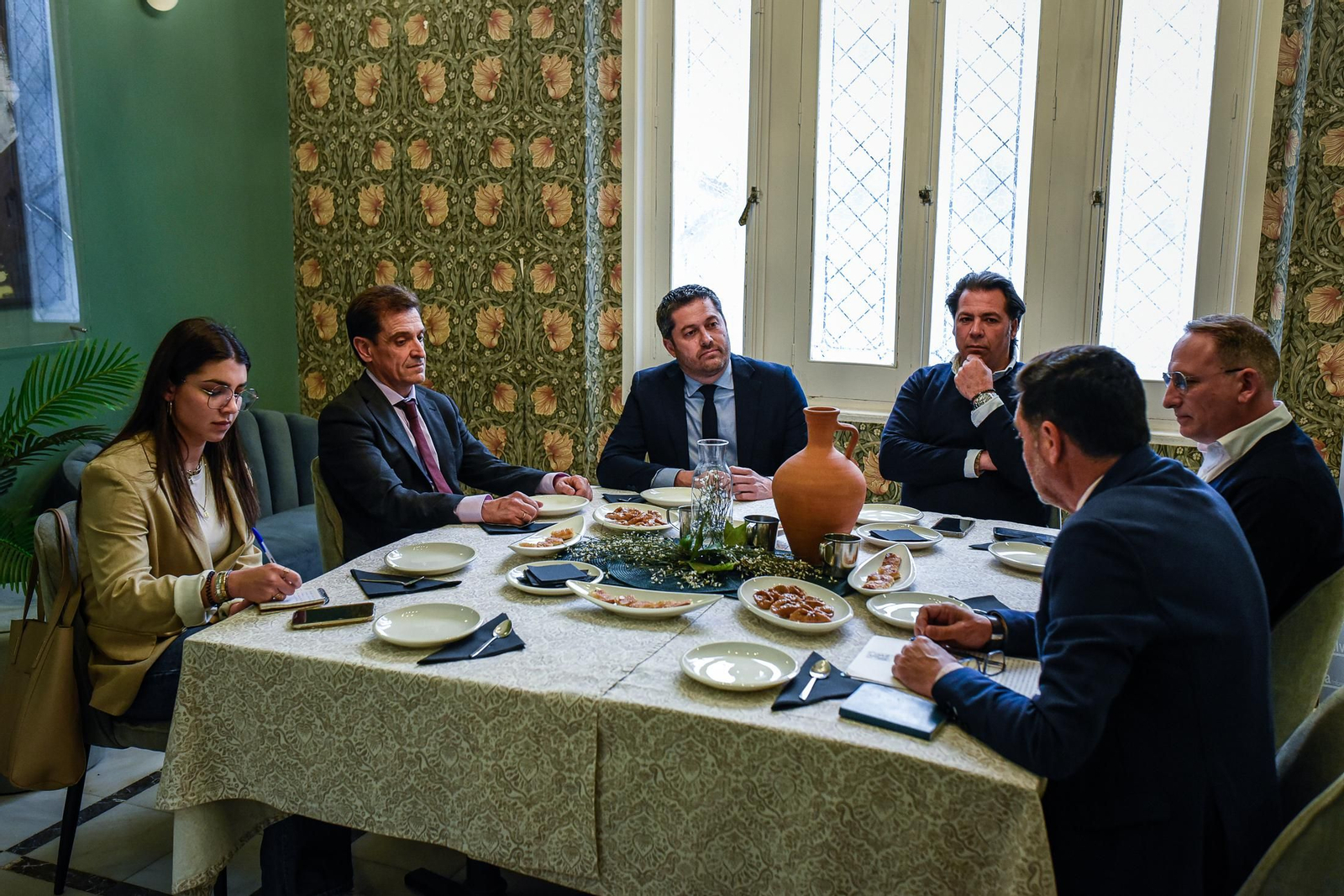 Imágenes de la Tertulia Cofrade en el Gilda