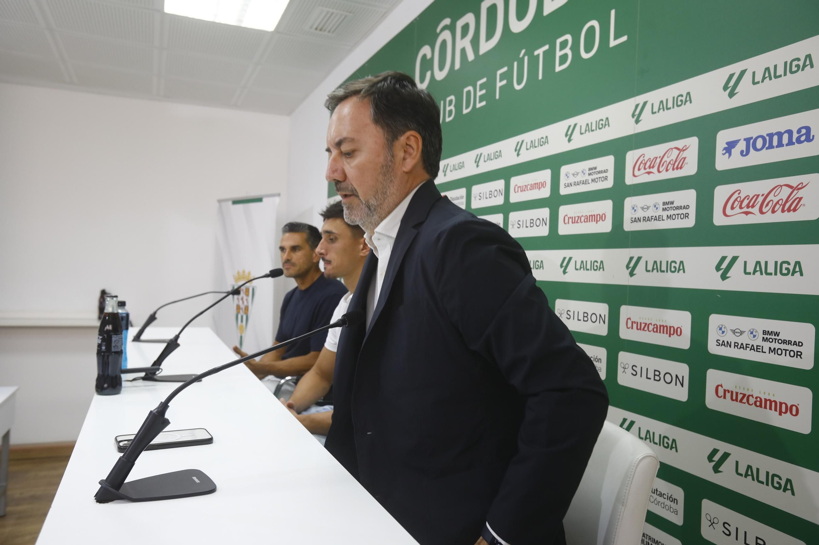 Las mejores fotos de la presentación de Ignasi Vilarrasa como nuevo jugador del Córdoba CF