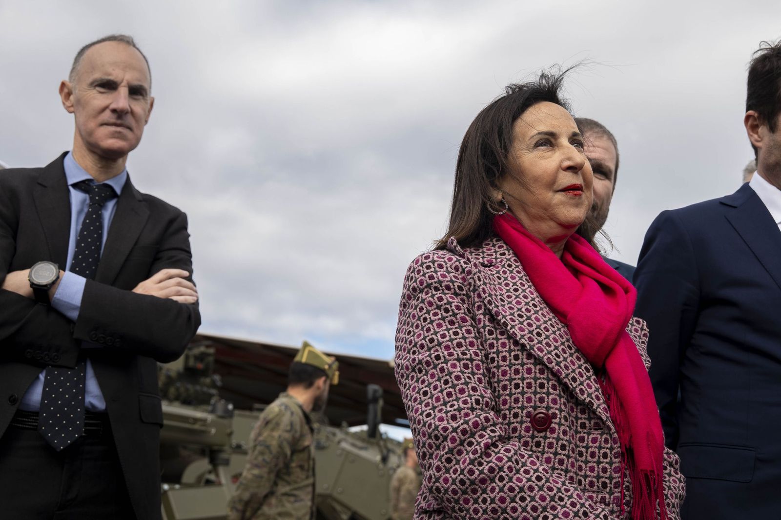 Margarita Robles entrega en Viator los primeros vehículos 8x8 ‘Dragón’ al Ejército de Tierra