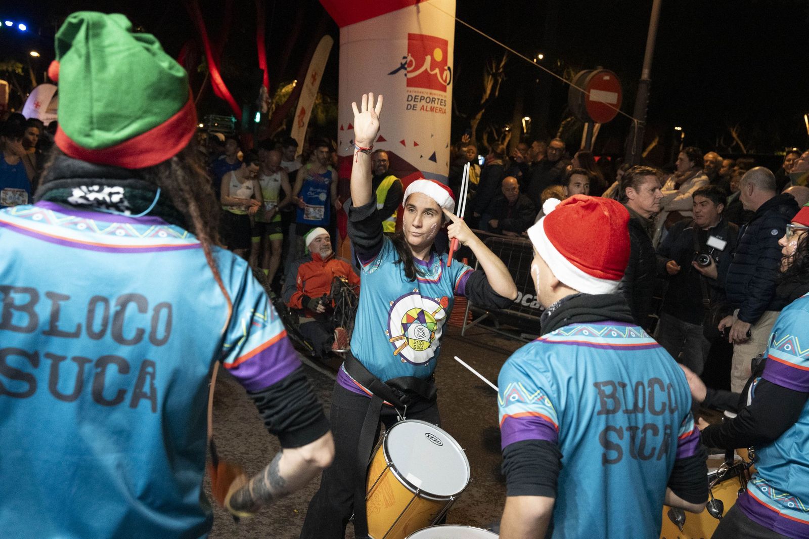 Almería corre y celebra su memoria olímpica en una San Silvestre de récord