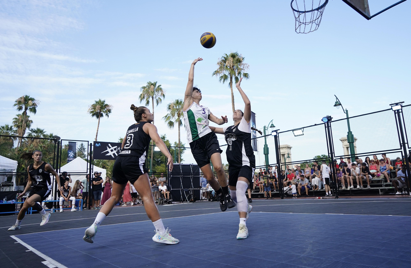 La Jaula Movistar promociona la Copa 2024 en Málaga