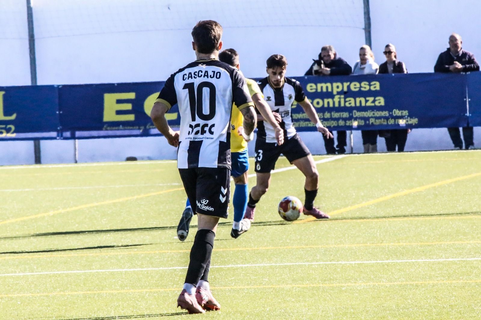 Las fotos de la victoria de la Balona en Conil