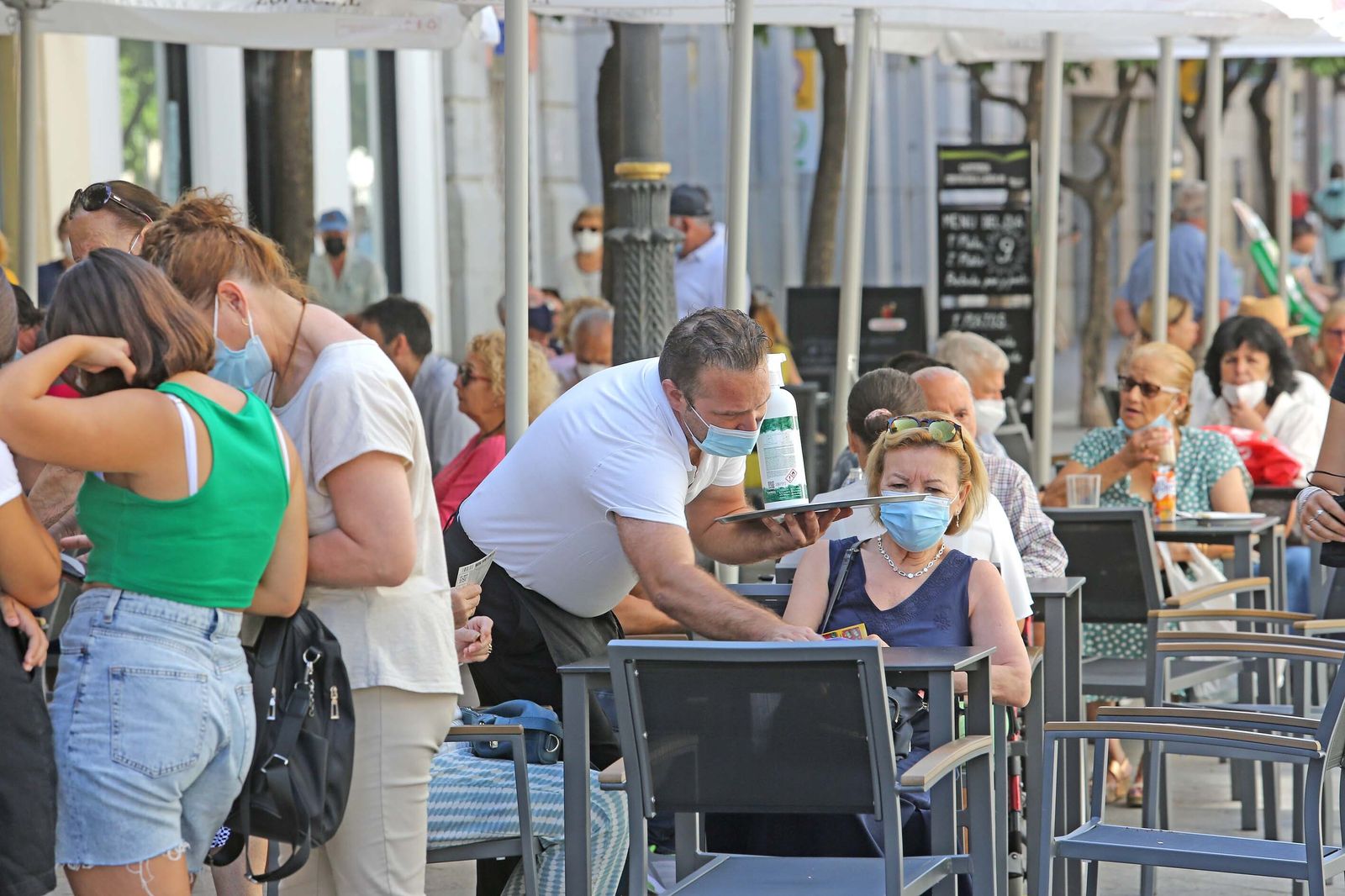 Una terraza del centro de Jerez el pasado miércoles.