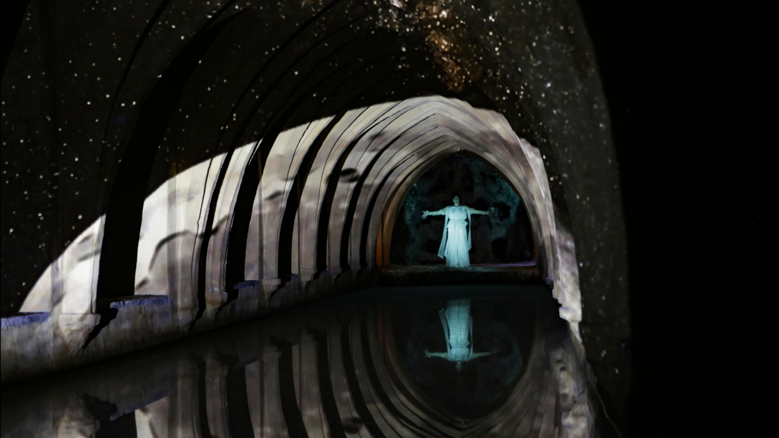 Las visitas teatralizadas en el Alcázar en imágenes