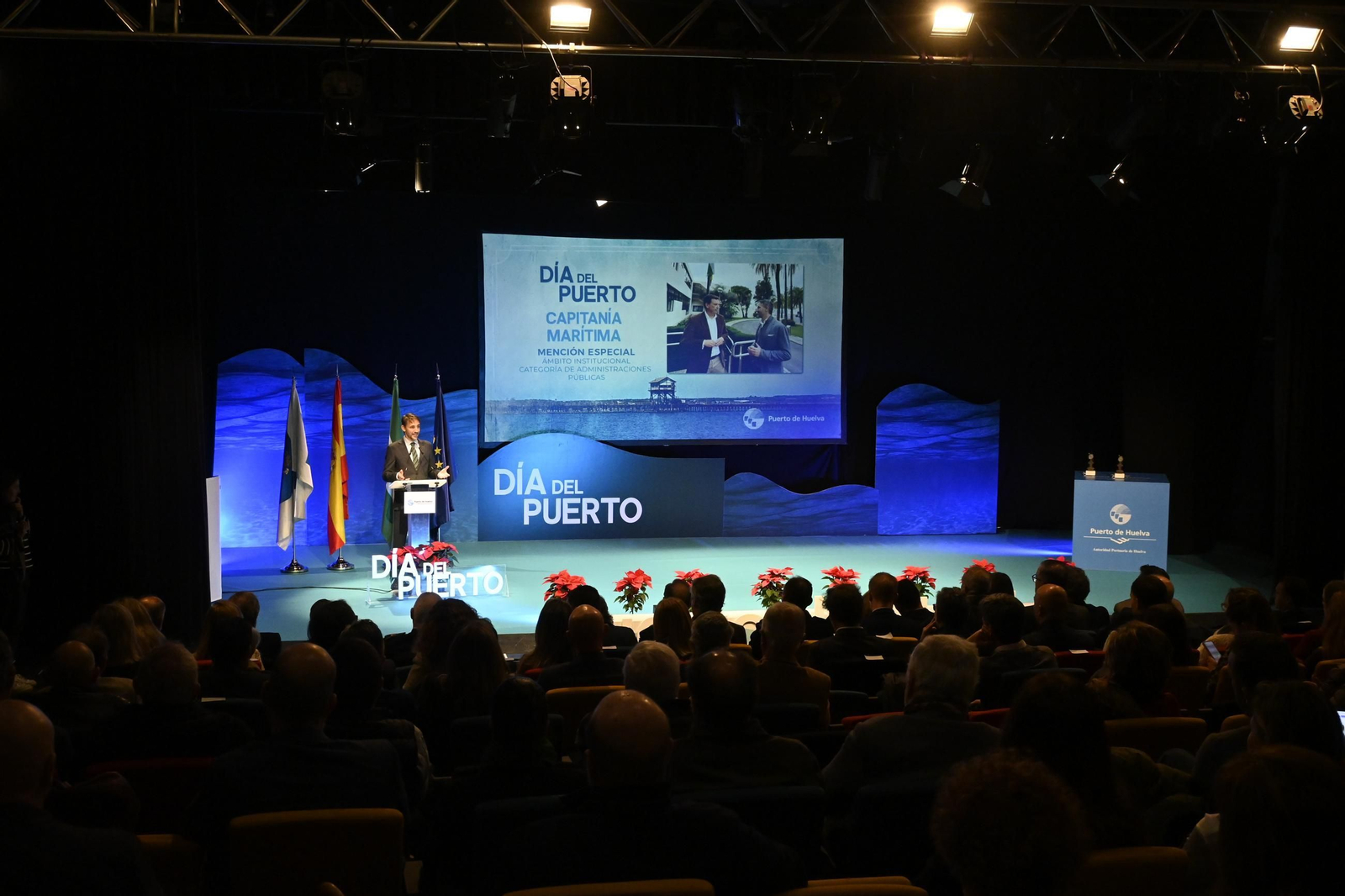 Imágenes del acto de celebración del Día del Puerto, en Huelva
