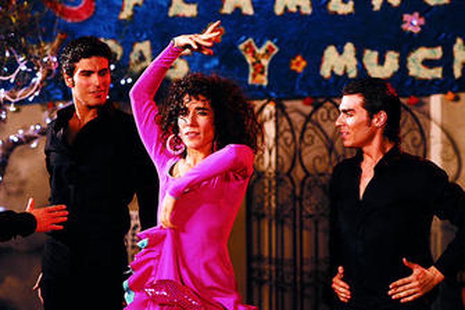 La bailarina y coreógrafa granadina Blanca Li derrocha talento y pasión en la película 'Le code a changé'.