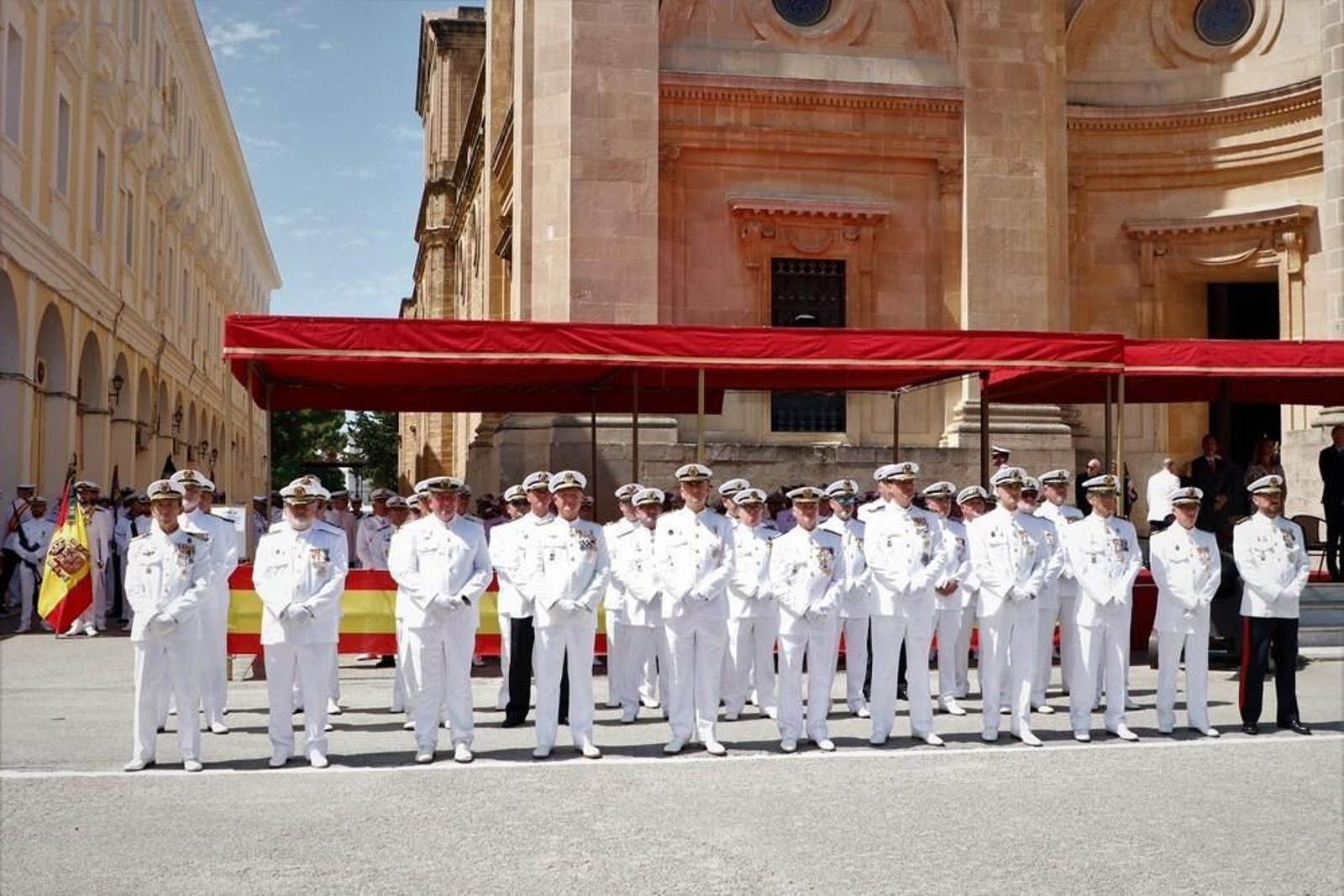 Las imágenes de los actos celebrados por la Armada en San Fernando en el Día del Carmen