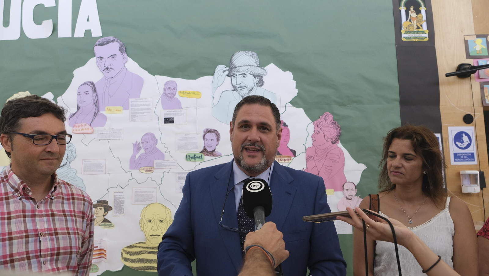 Imágenes del comienzo del nuevo curso de Secundaria en el IES Aurantia de Benahadux