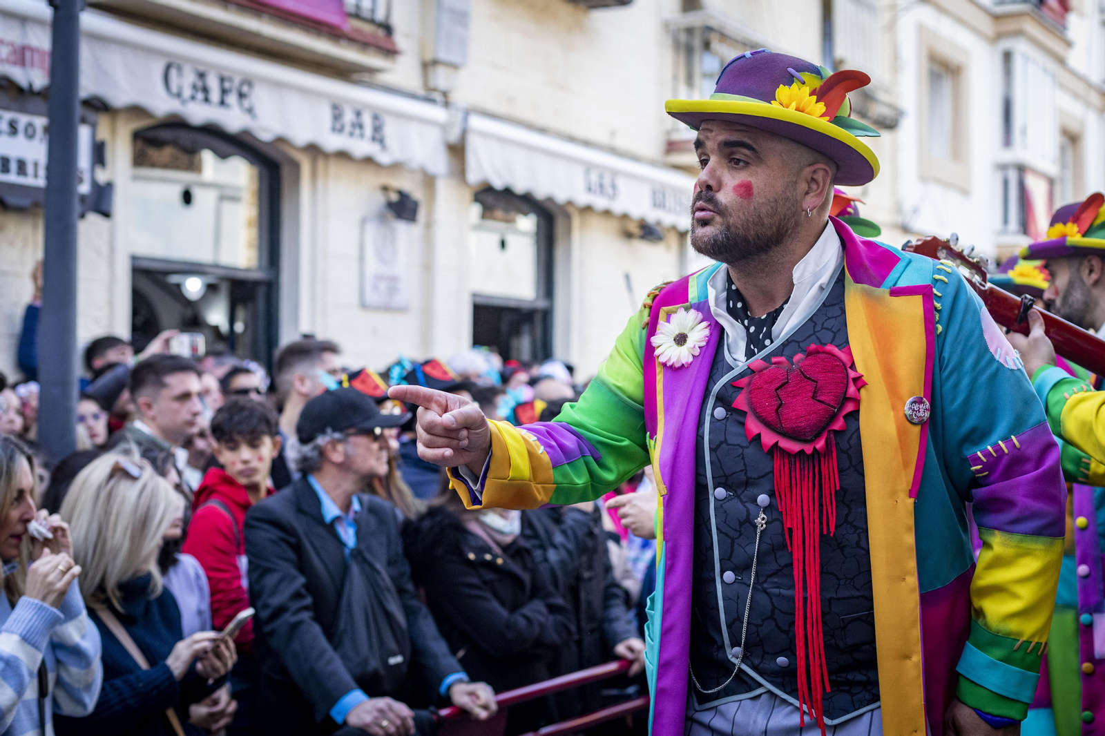 Las mejores imágenes del primer sábado de Carnaval en Cádiz 2024