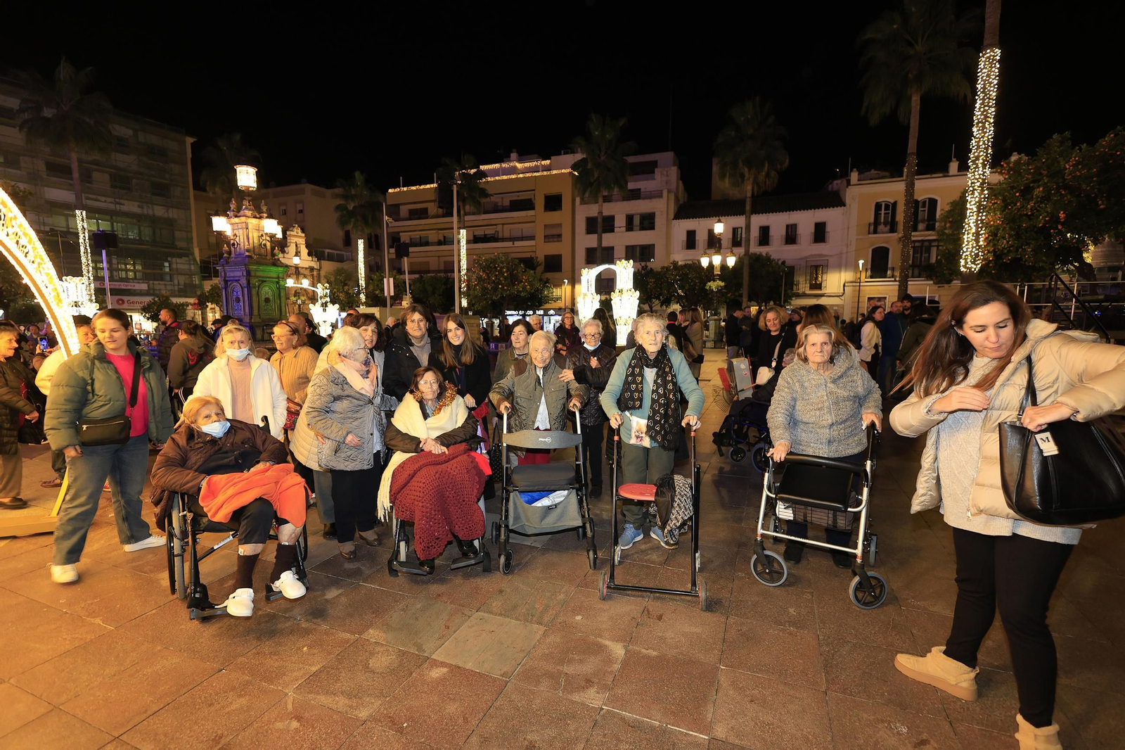 Las fotos del Paseo de la ilusión a los mayores de Algeciras