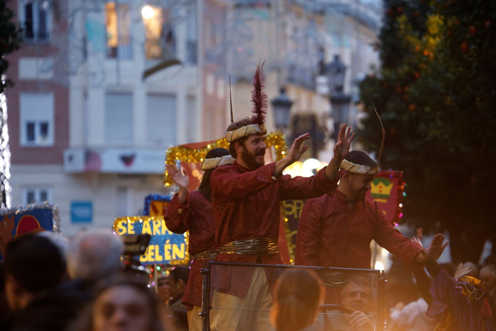El Cartero Real llena de ilusión el Centro de Córdoba, en imágenes