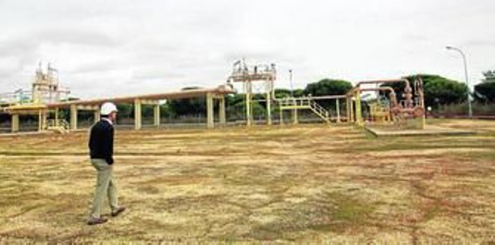 Planta de tratamiento de gas de Repsol en Mazagón.