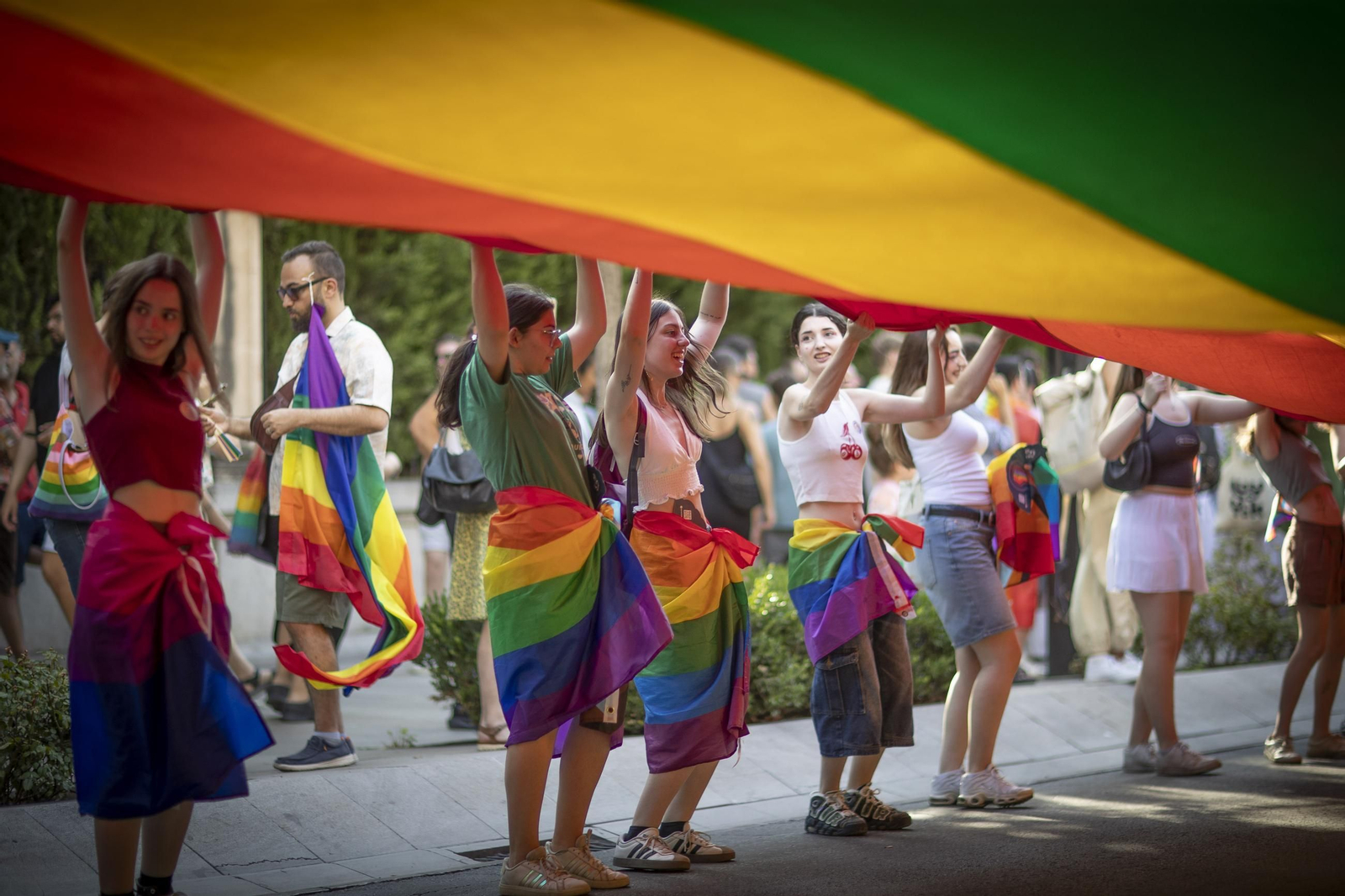 Las mejores imágenes de la manifestación por el Día del Orgullo LGBTIQ+ en Granada