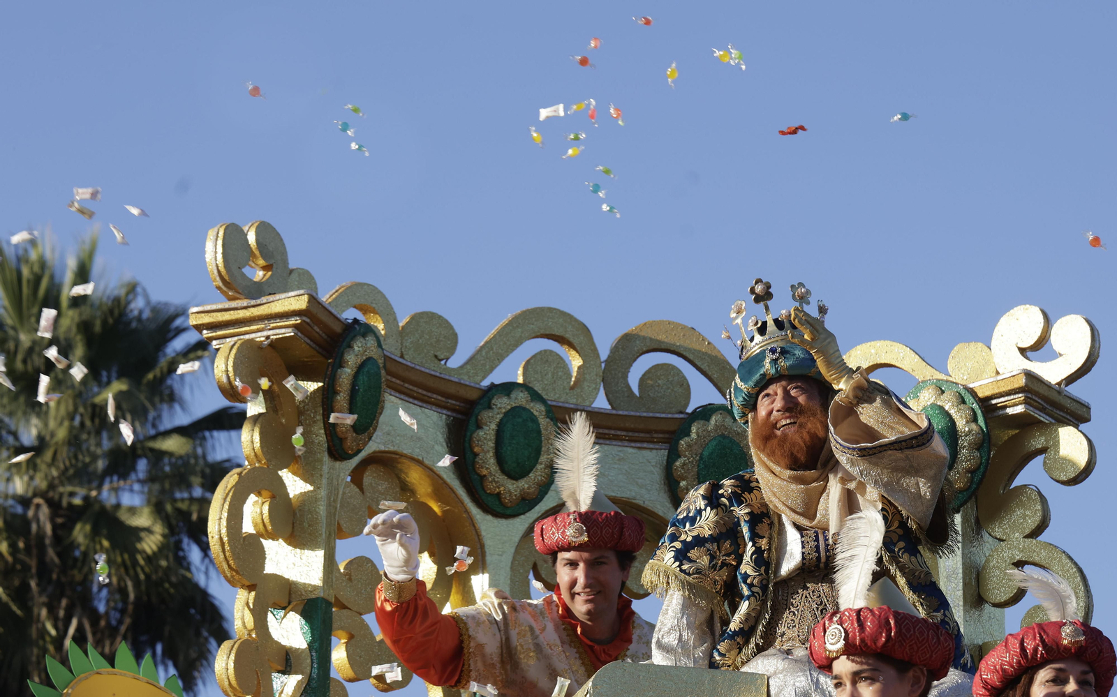 Las imágenes de la Cabalgata de los Reyes Magos en Sevilla