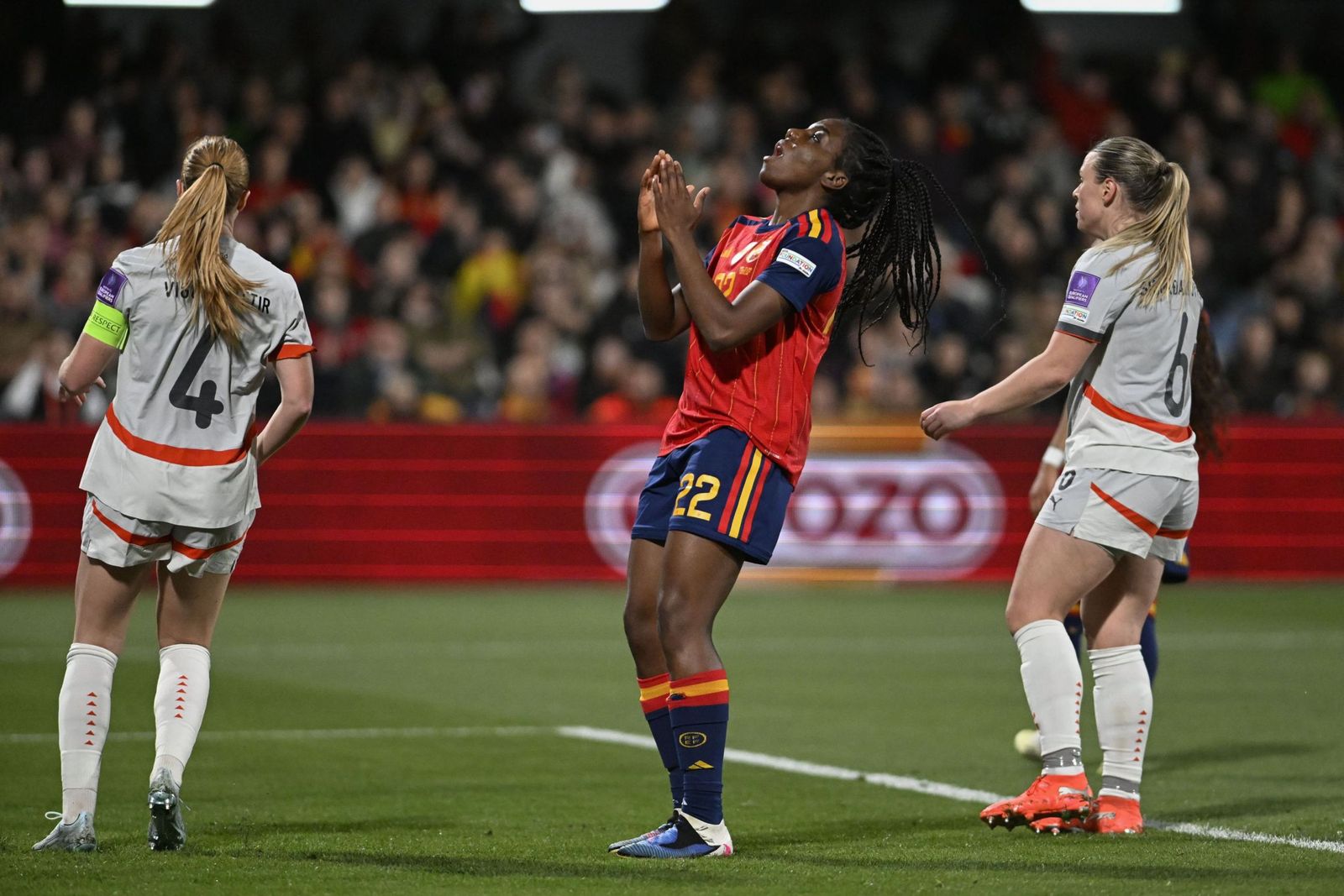 Las fotos del España-Islandia de fútbol femenino