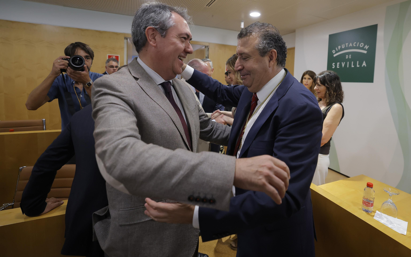 Pleno de constitución de la Diputación, todas las imágenes