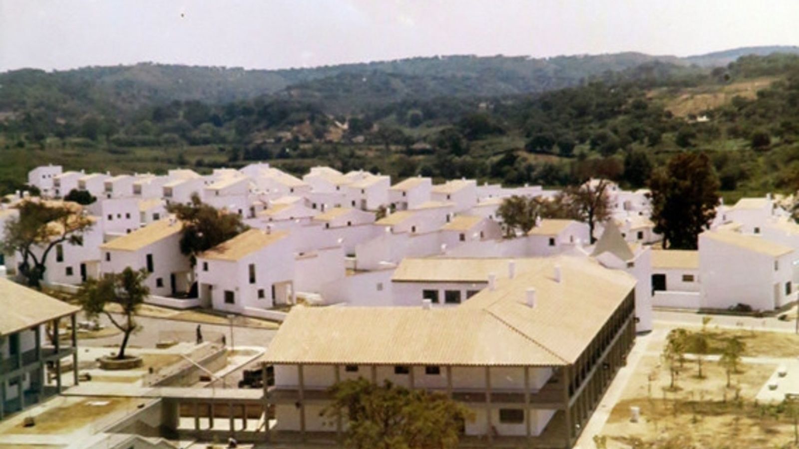 Vista del Pueblo Nuevo de Castellar en 1971.