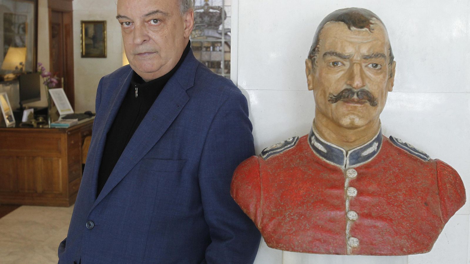 El autor barcelonés, momentos antes de atender a este periódico.