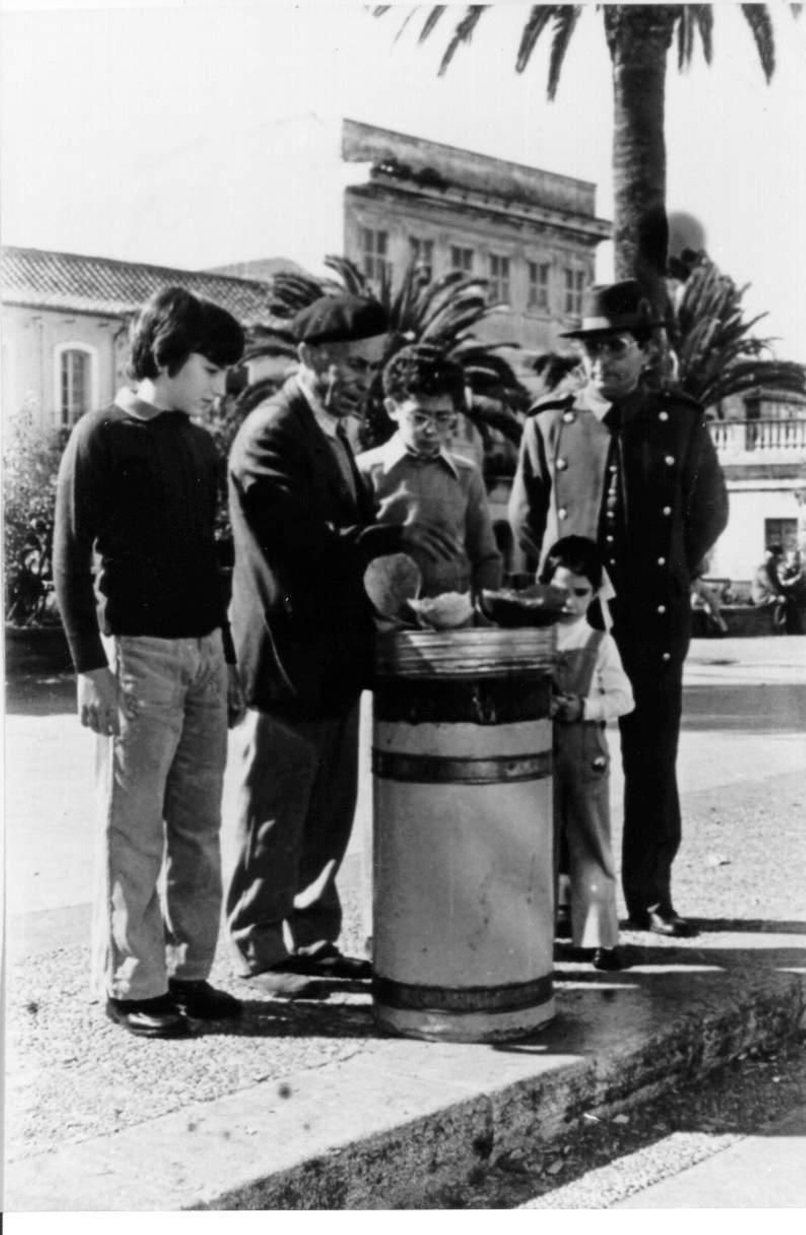 El barquillero o Pari en Plaza de Fariñas.